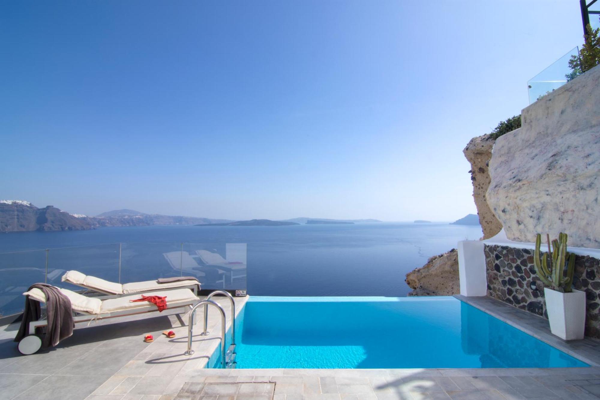 Suite Lune de Miel avec Piscine Privée Chauffée - Vue sur Caldeira