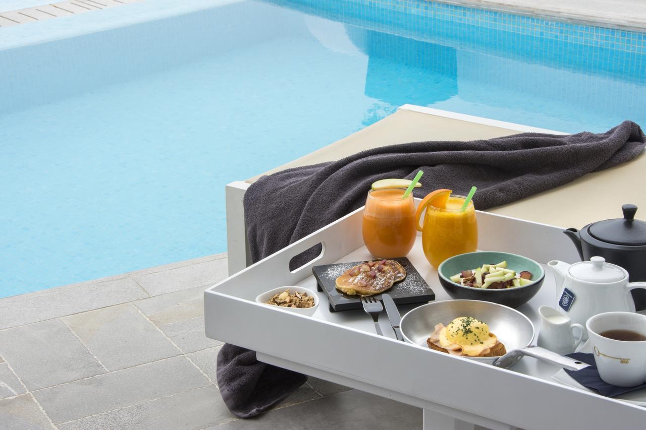 Grande Suite avec Piscine Privée - Vue sur Caldeira