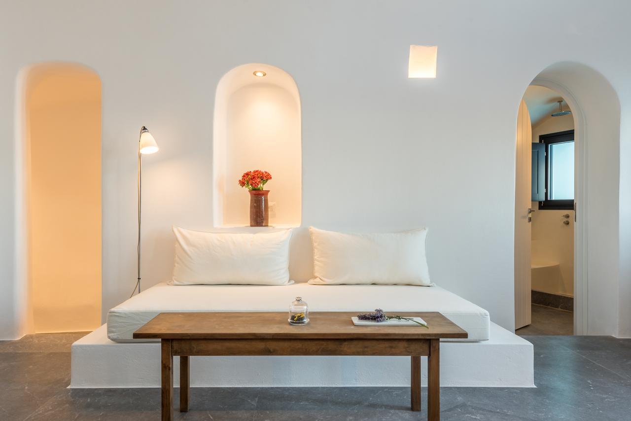 Elegant Suite Plunge Pool Caldera View,666288432:JPEG