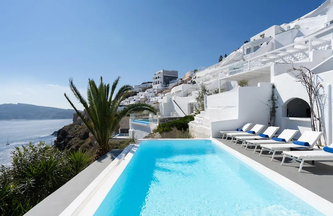 Villaki Oia-1