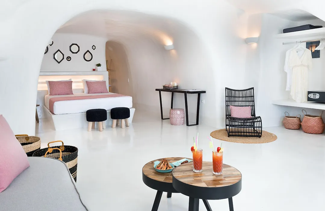 Maregio Suites (Adults Only)-1